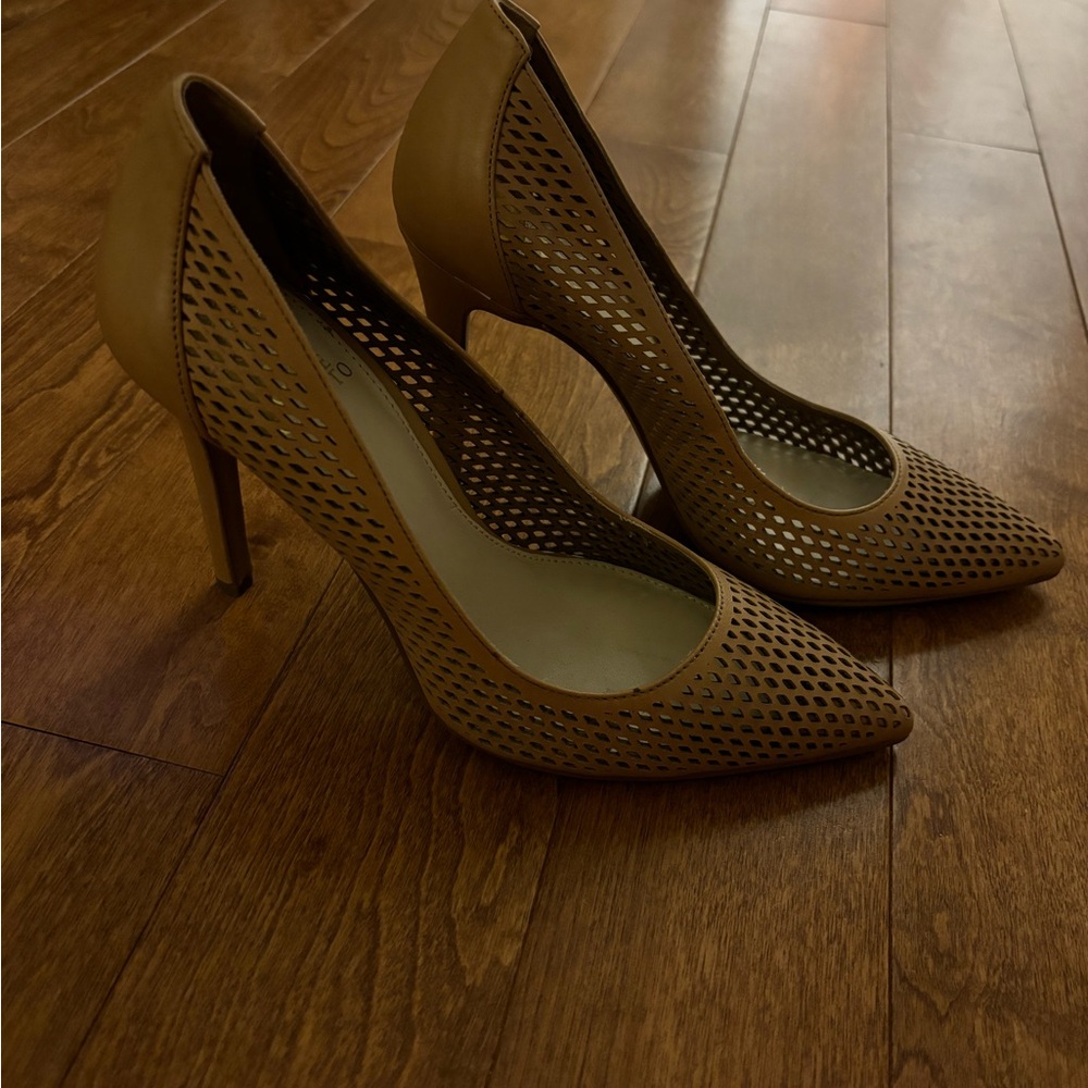 Vince Camuto Heels